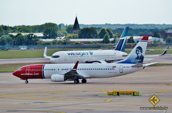 Boeing 737-8JP